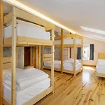 Albergue Forest - *