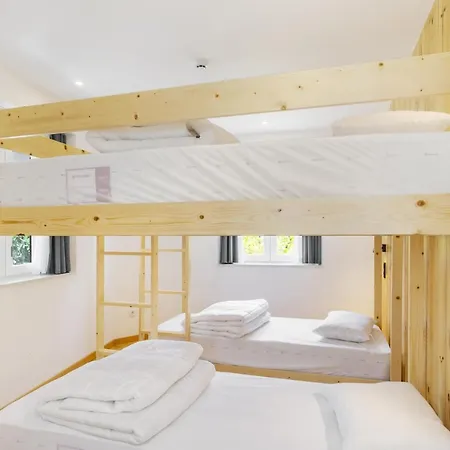 Хостел Forest - Лейрия