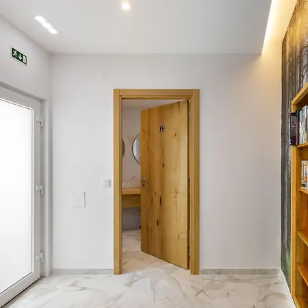 Forest - Хостел Лейрия